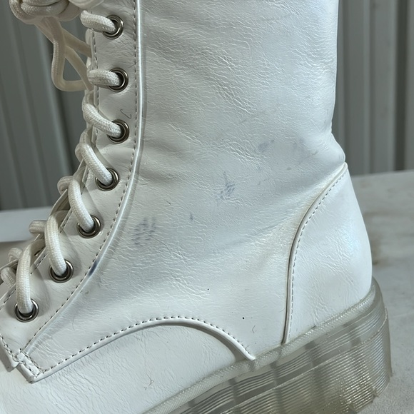 Shoe dazzle, size 8, pink, blue, white - Picture 7 of 8